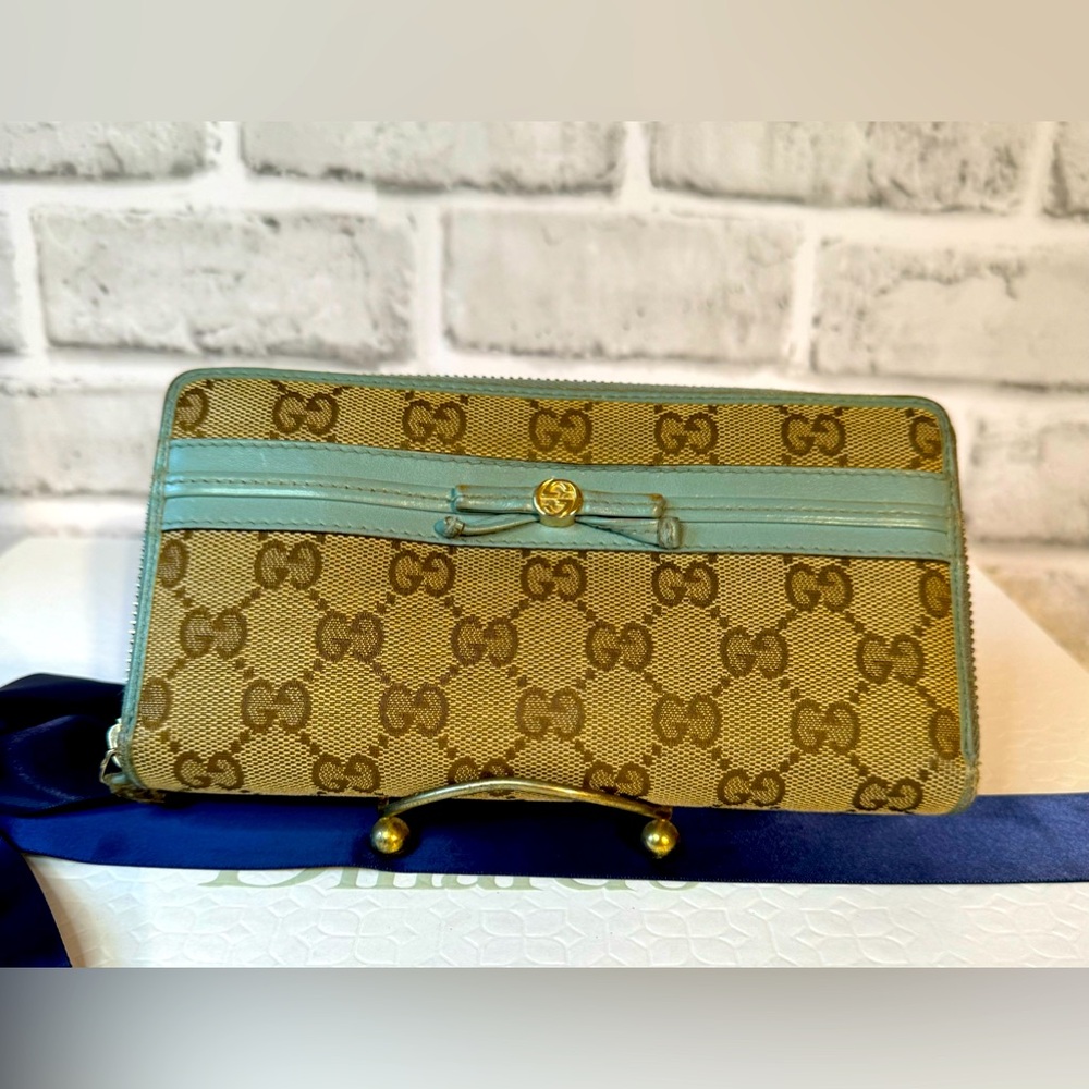 GUCCI Guccissima Mayfair GG Leather Long Wallet Baby Blue Trim - Picture 1 of 10